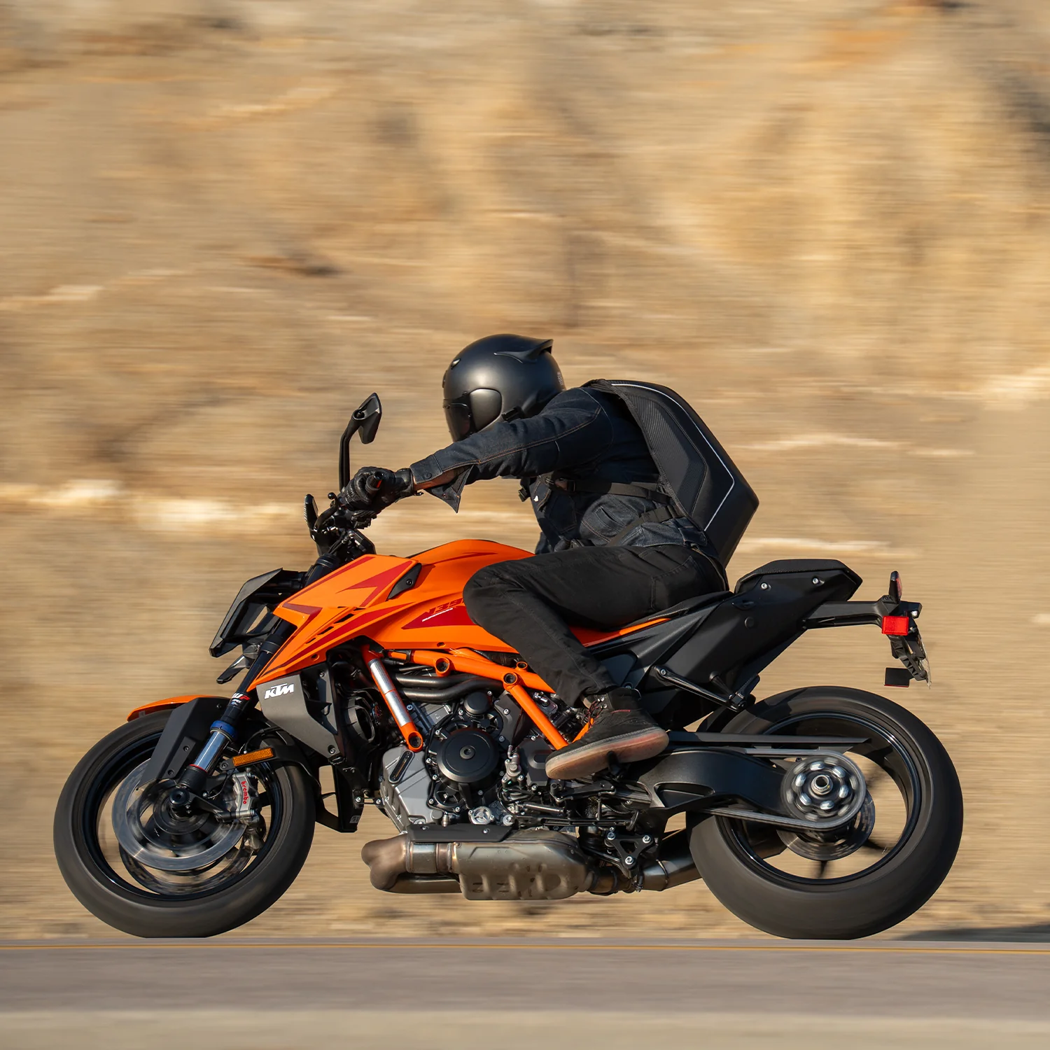 MACH 5 MOTORCYCLE BACKPACK - Image 12