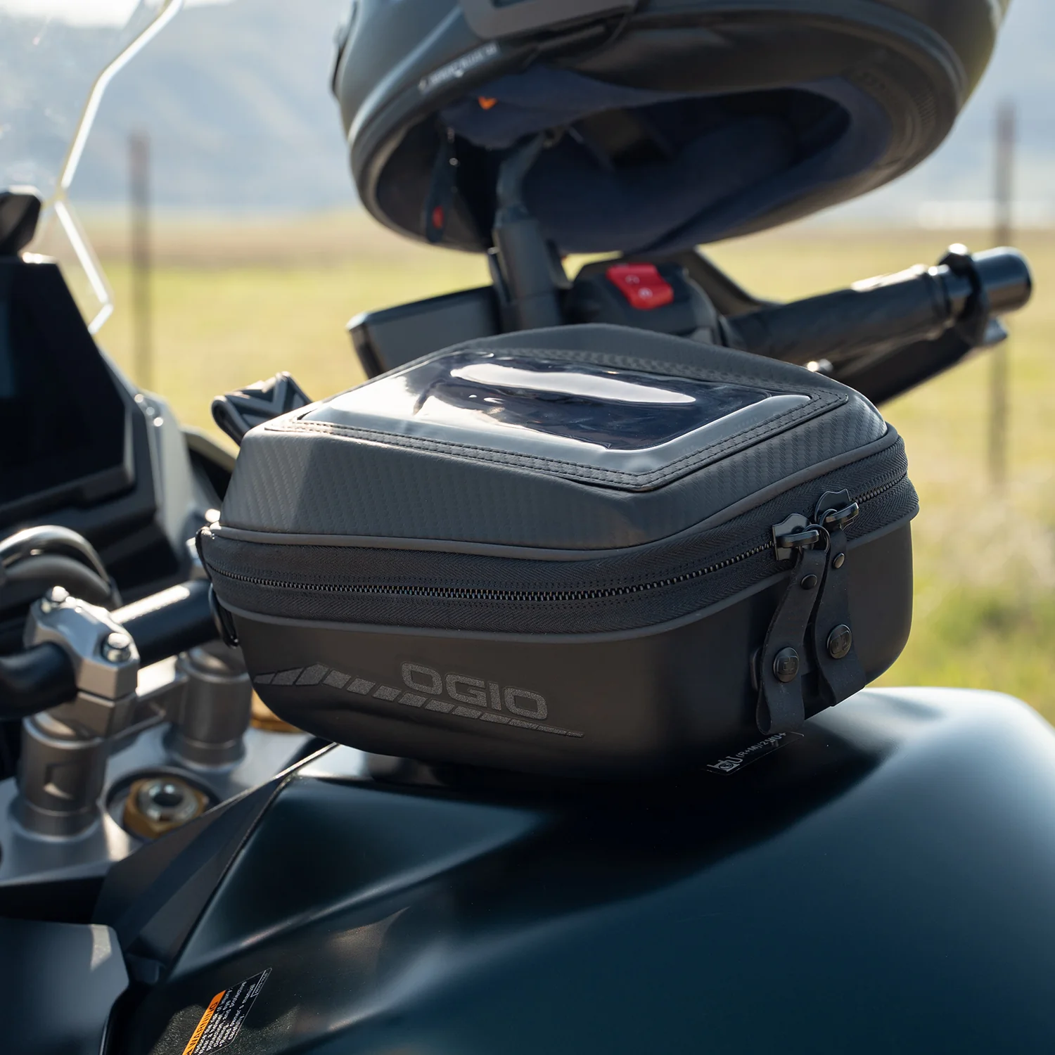 S2 FIXED 4L TANK BAG - Image 11