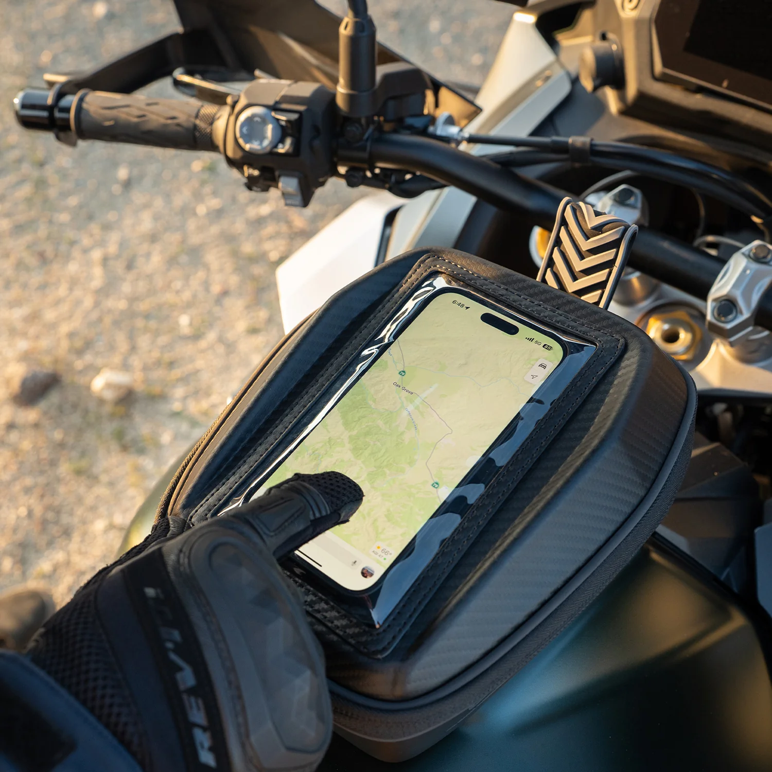 S2 FIXED 4L TANK BAG - Image 14
